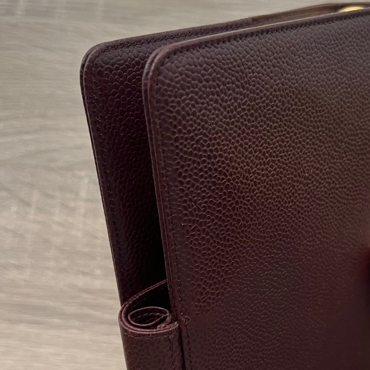 Chanel Timeless CC Black MM Agenda Cover Planner Notebook Cover - Pre-owned
Dimensions: 5" x 7.25" (MM A6 Size)
Brand: Chanel
Color: Black
Material: Caviar Leather