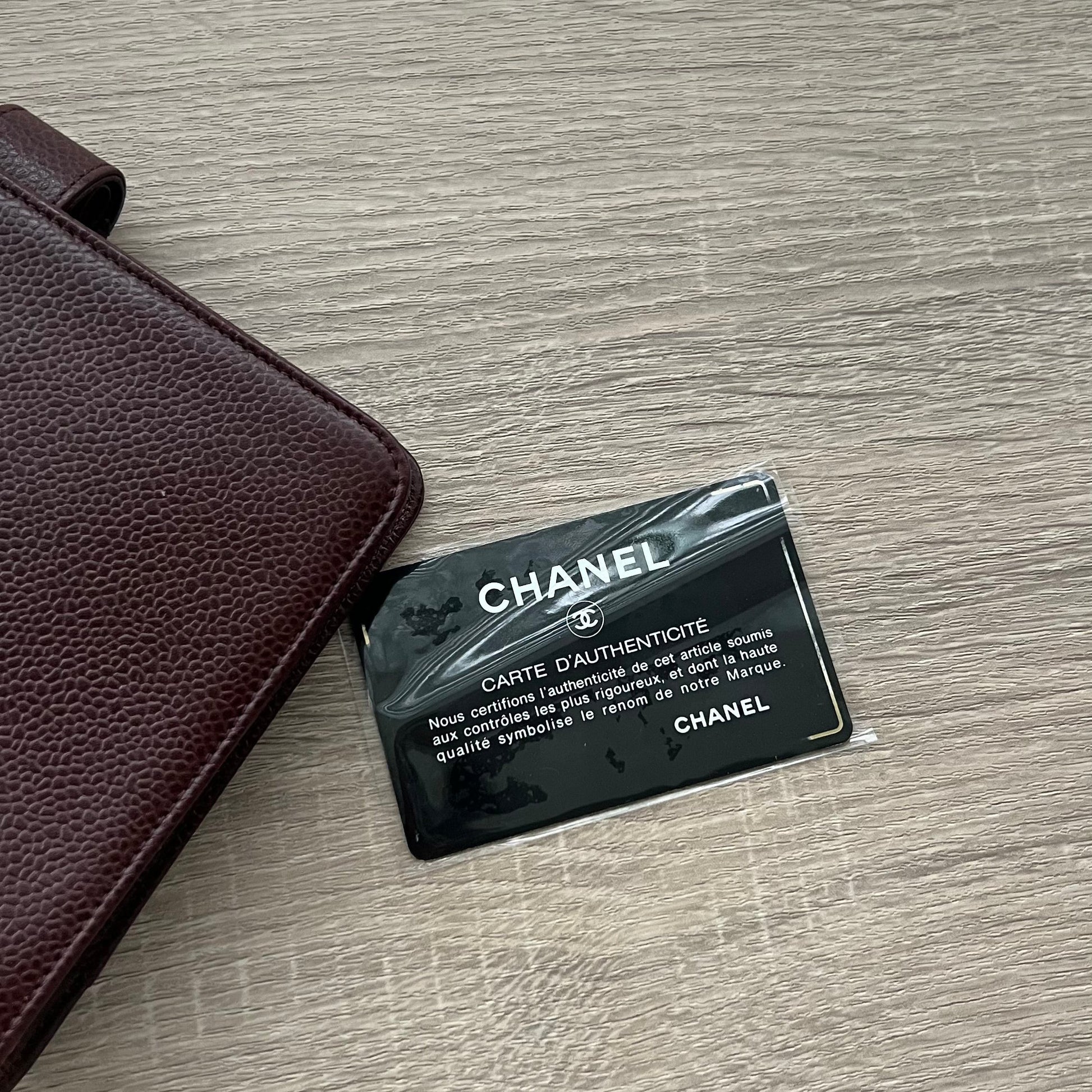 Chanel Timeless CC Black MM Agenda Cover Planner Notebook Cover - Pre-owned
Dimensions: 5" x 7.25" (MM A6 Size)
Brand: Chanel
Color: Black
Material: Caviar Leather