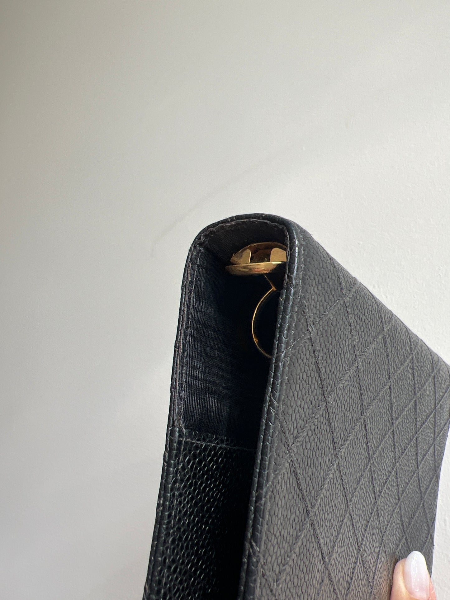Chanel Matrasse Quilted 黒色 MM 手帳カバー