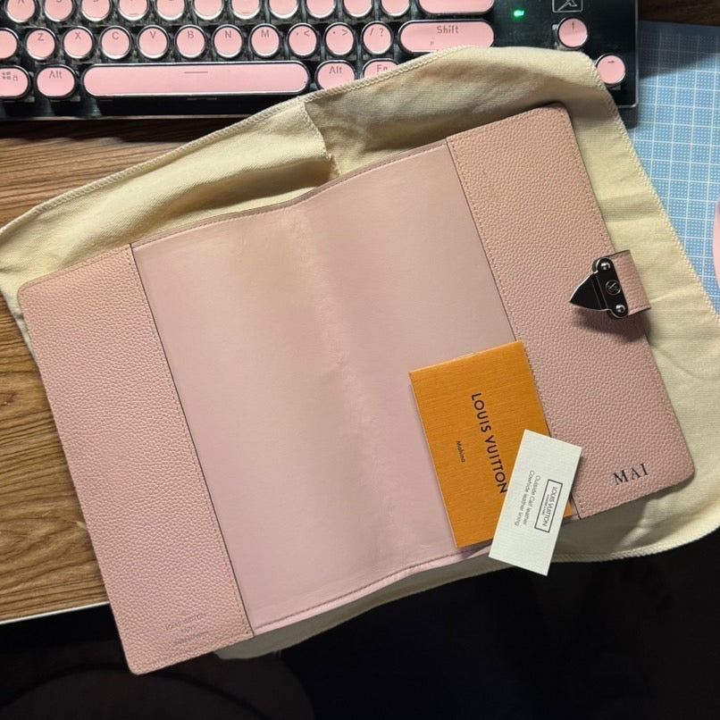 LV Paul Mahina Magnolia Agenda Planner Notebook Cover Pre-owned (has hot stamp)