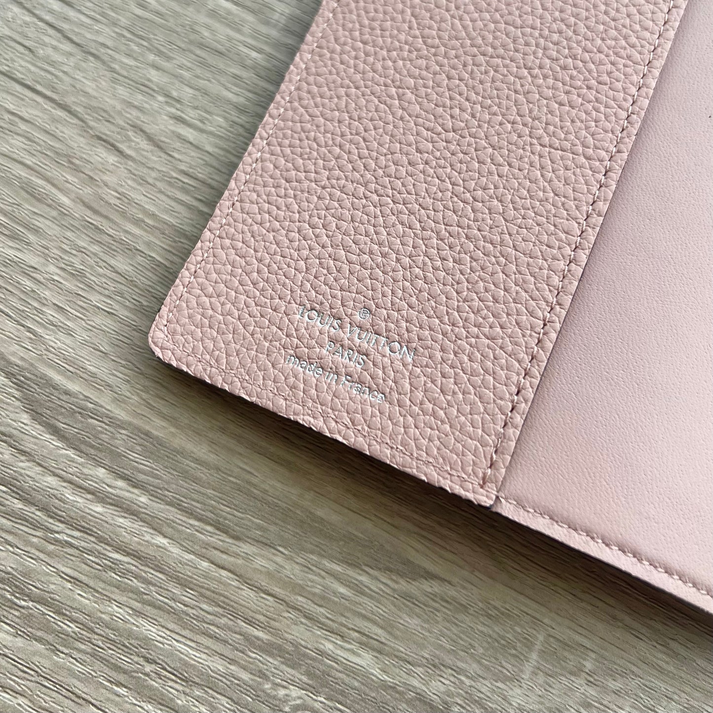 LV Paul Mahina Magnolia Agenda Planner Notebook Cover Pre-owned