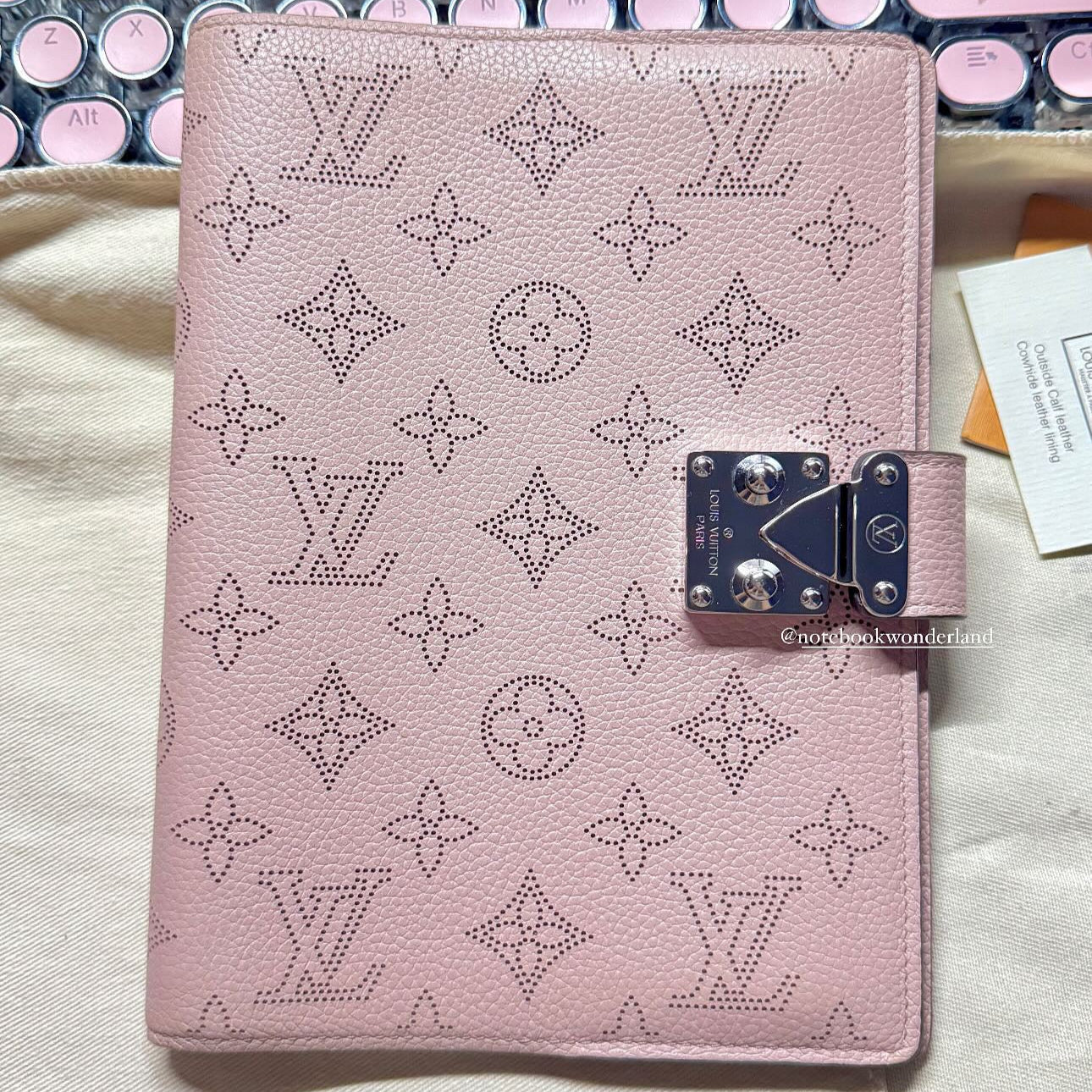 LV Paul Mahina Magnolia Agenda Planner Notebook Cover Pre-owned (has hot stamp)