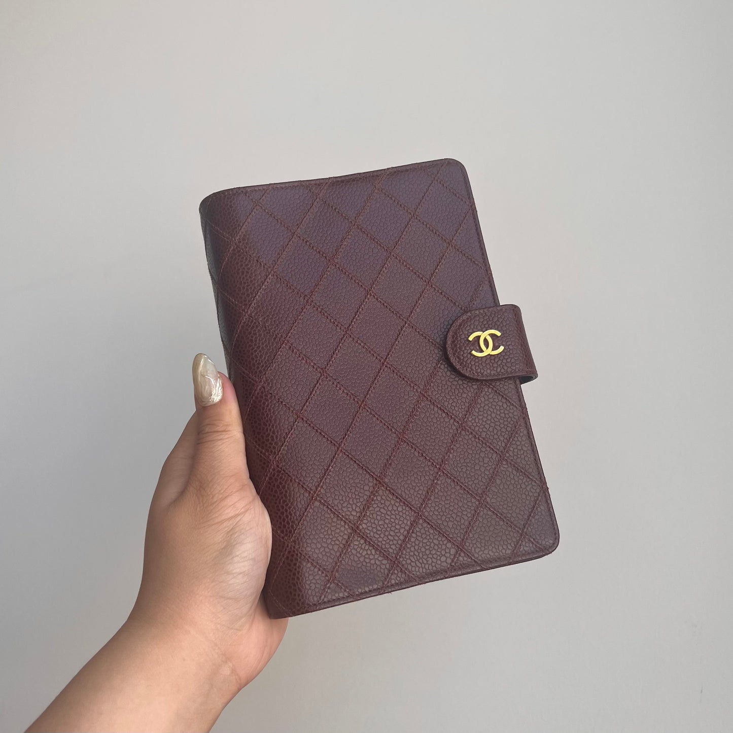 Chanel Matrasse Quilted バーガンディカラー
MM 手帳カバー