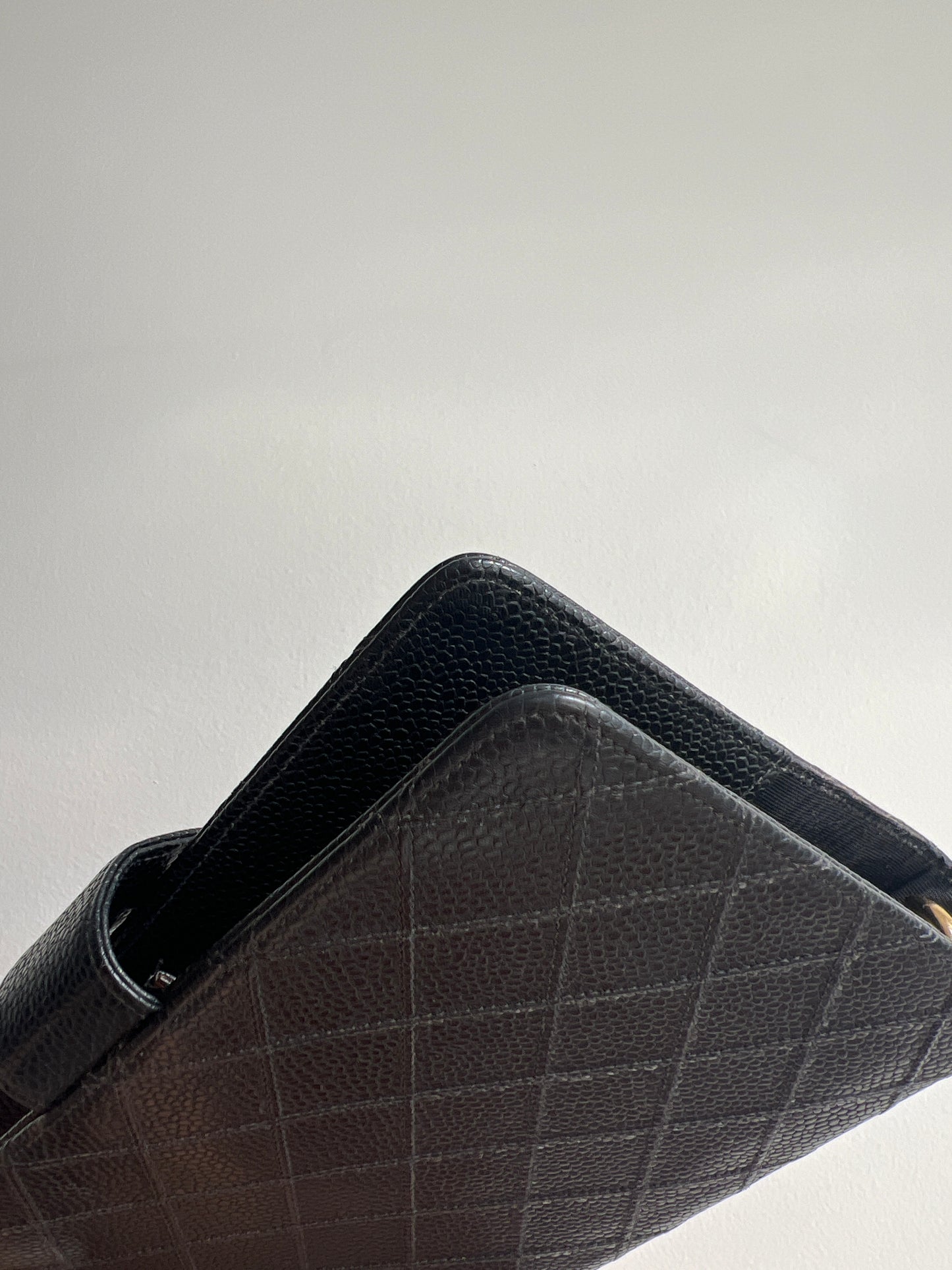 Chanel Matrasse Quilted 黒色 MM 手帳カバー