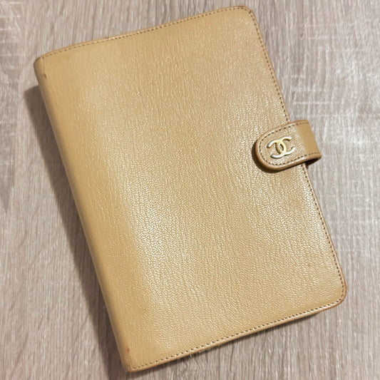 Chanel Classic Logo Clasp Beige MM Agenda