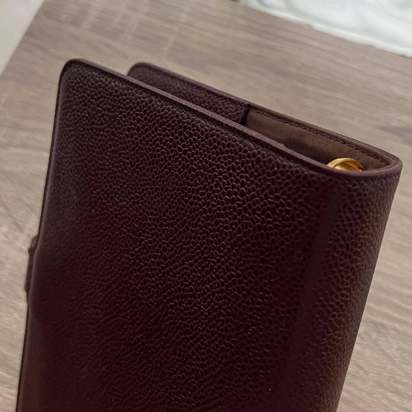 Chanel Timeless CC Black MM Agenda Cover Planner Notebook Cover - Pre-owned
Dimensions: 5" x 7.25" (MM A6 Size)
Brand: Chanel
Color: Black
Material: Caviar Leather