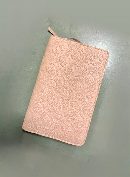 Louis Vuitton Emprinte Monogram Agenda Cover Rose Ballerine (Hot Stamped)