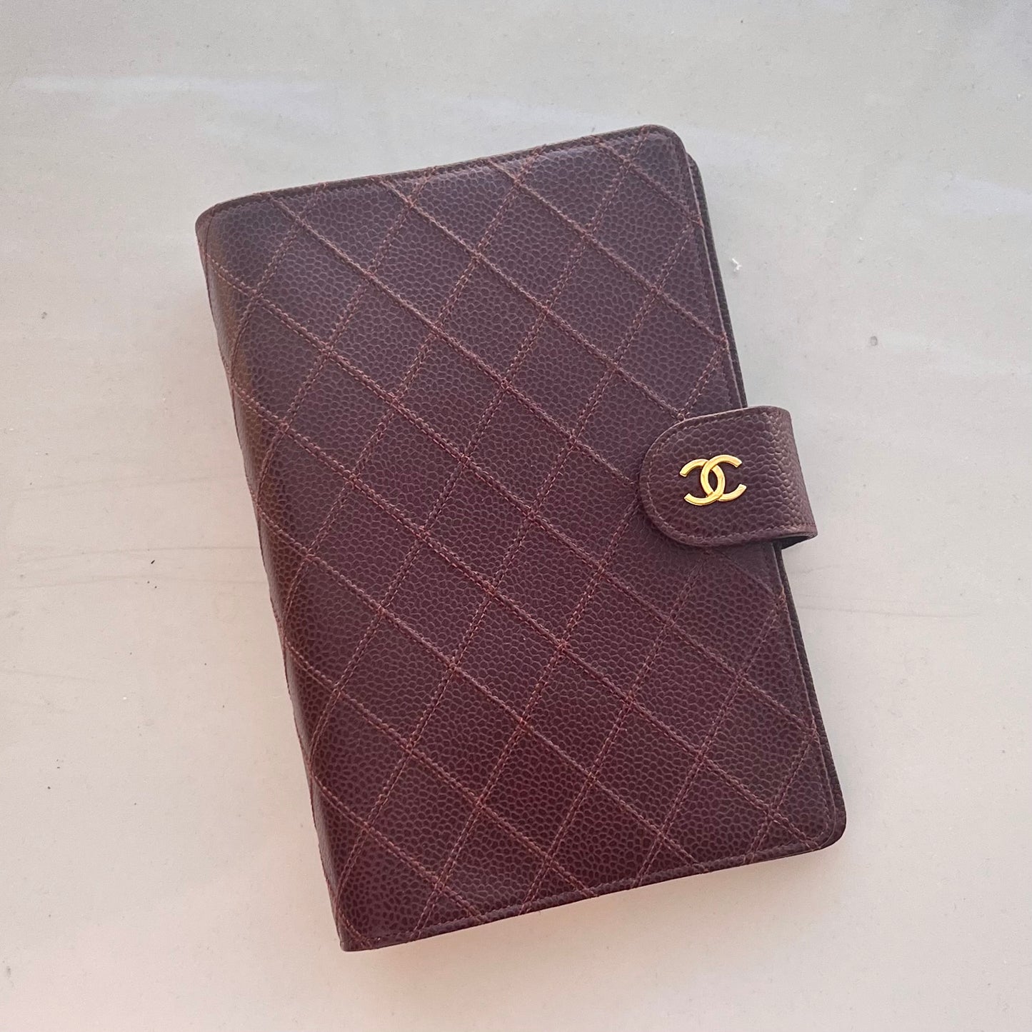 Chanel Matrasse Quilted バーガンディカラー
MM 手帳カバー