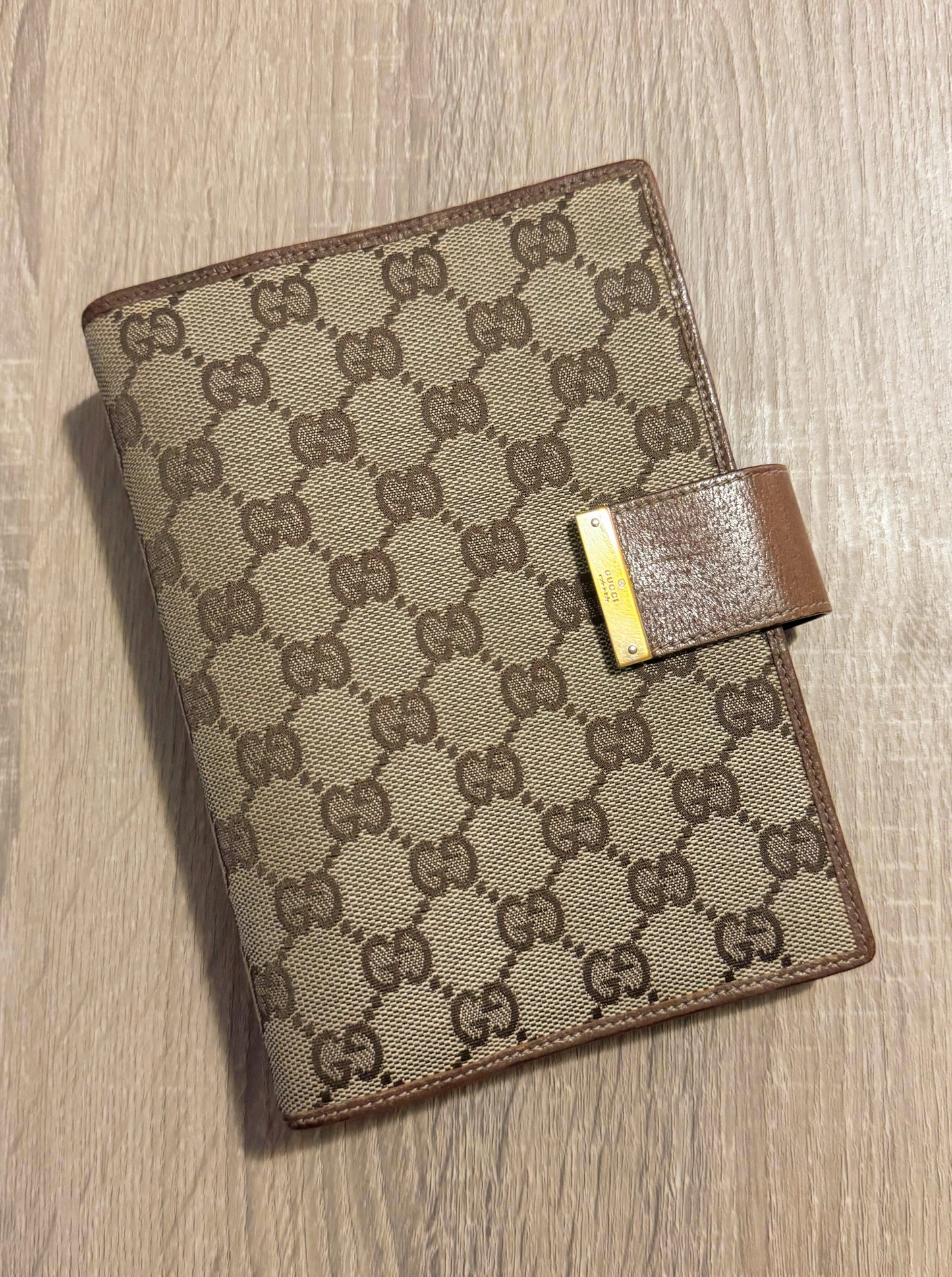 Gucci Monogram Brown MM Agenda