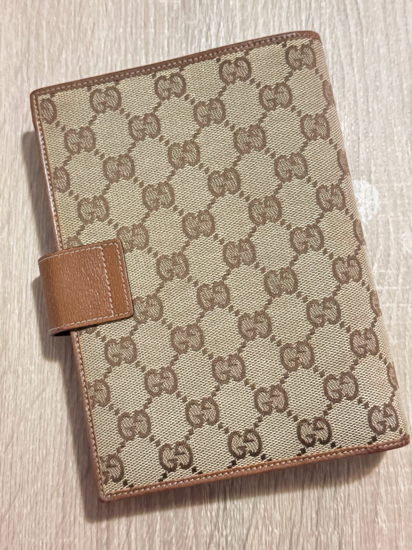 Gucci Monogram Brown MM Agenda