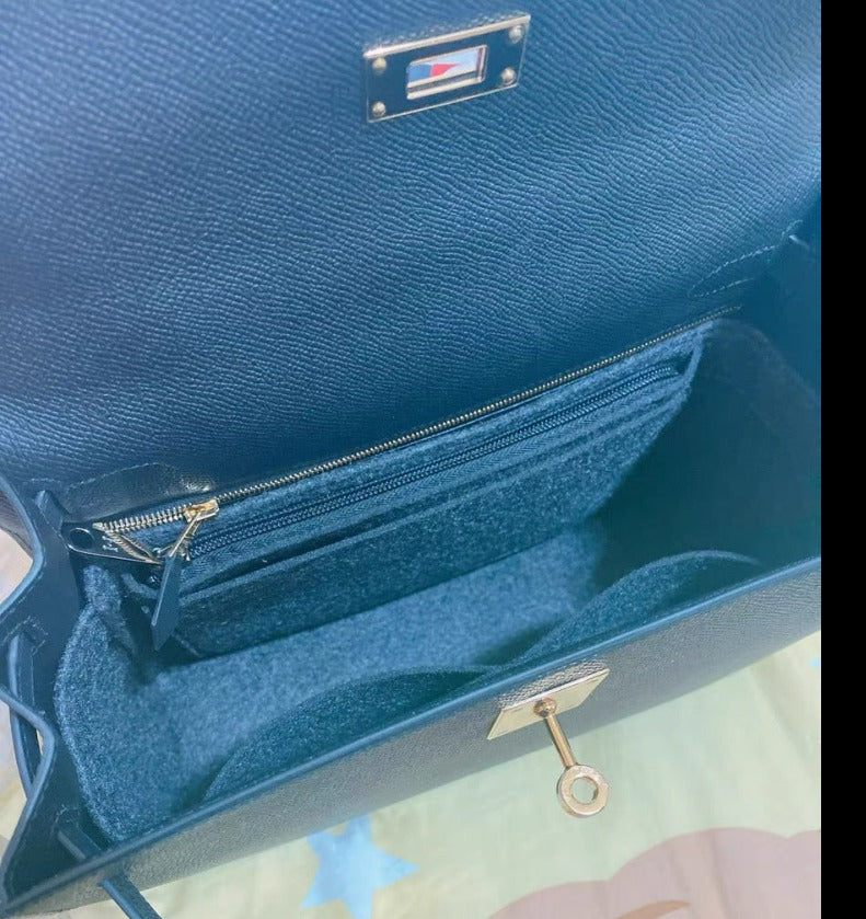 Kelly Organizer