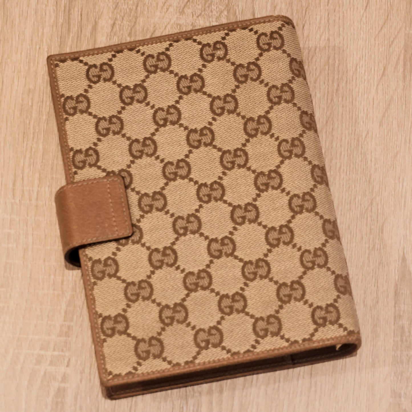 Gucci Monogram Brown MM Agenda