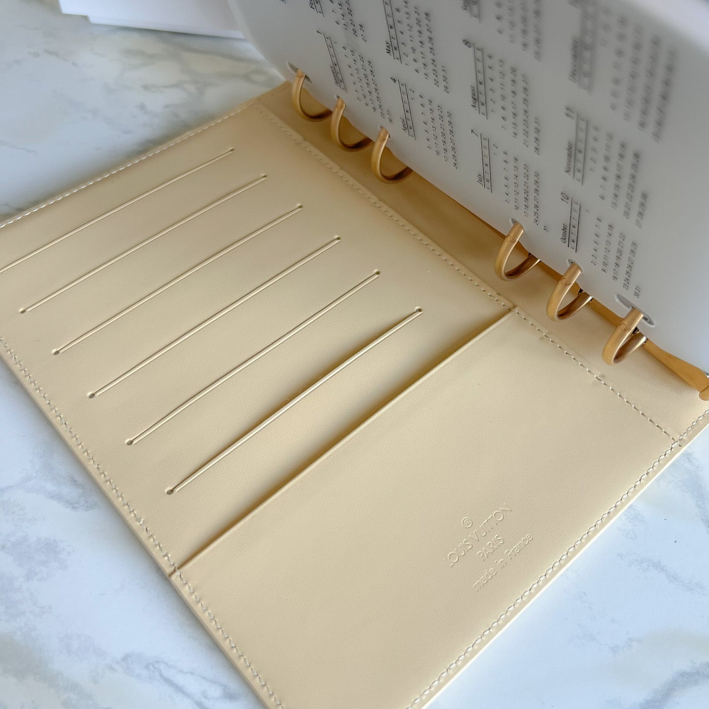 LV Epi Vanilla MM 手帳カバー