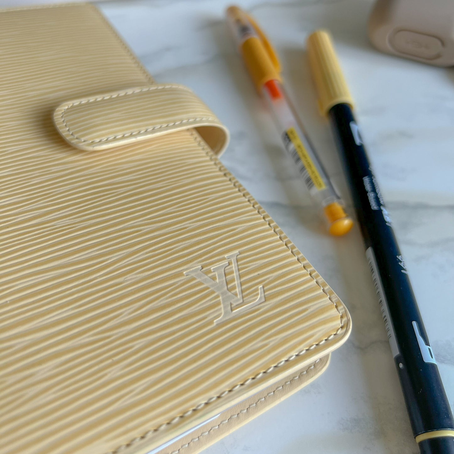 LV Epi Vanilla MM 手帳カバー