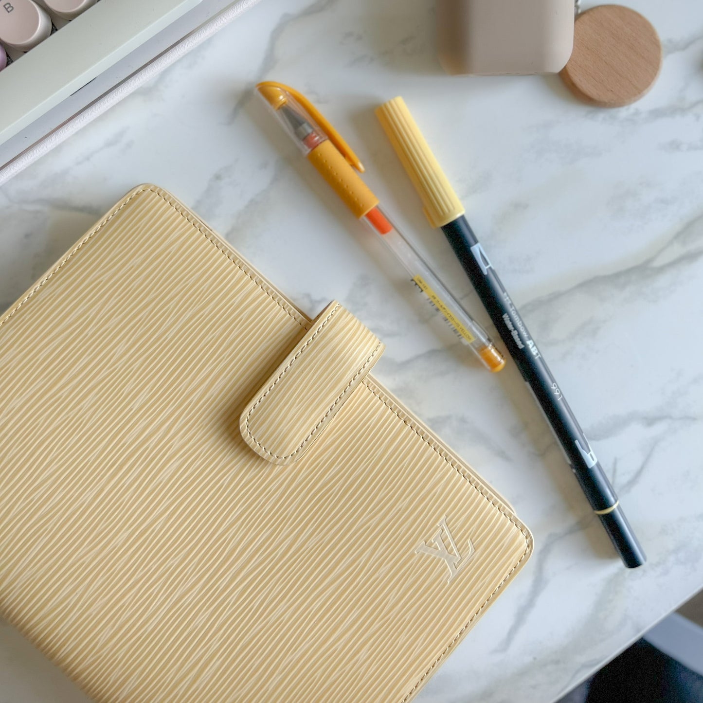 LV Epi Vanilla MM 手帳カバー