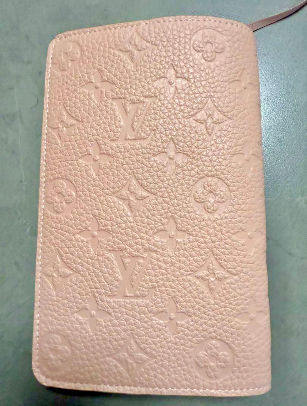Louis Vuitton Emprinte Monogram Agenda Cover Rose Ballerine (Hot Stamped)