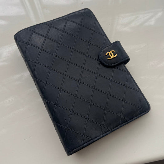 Chanel Matrasse Quilted Lambskin Black MM Agenda