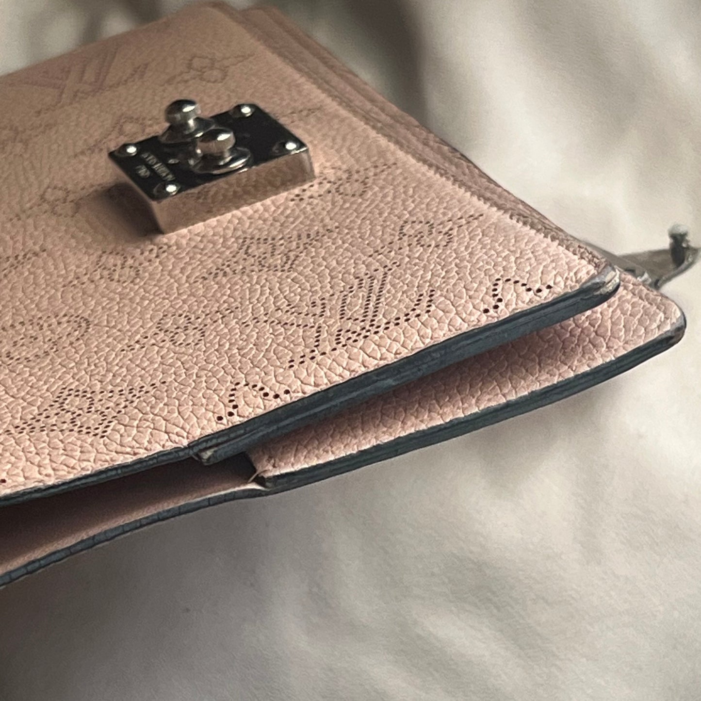 LV Paul Mahina Magnolia Agenda Planner Notebook Cover Pre-owned