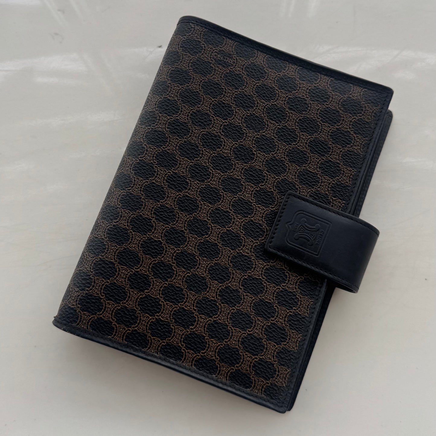 Celine Triomphe Dark MM Agenda