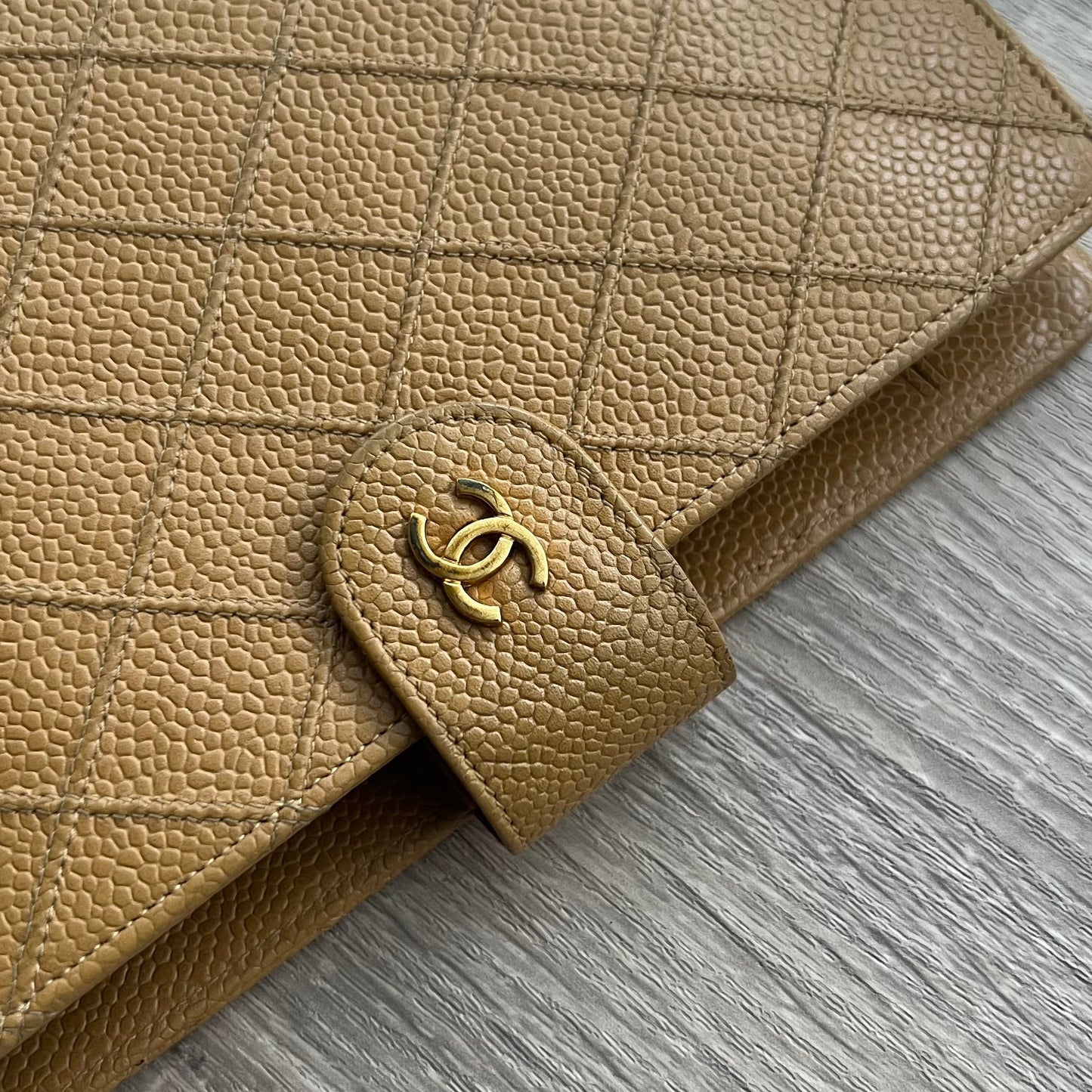 Chanel Matrasse Quilted Beige MM Agenda