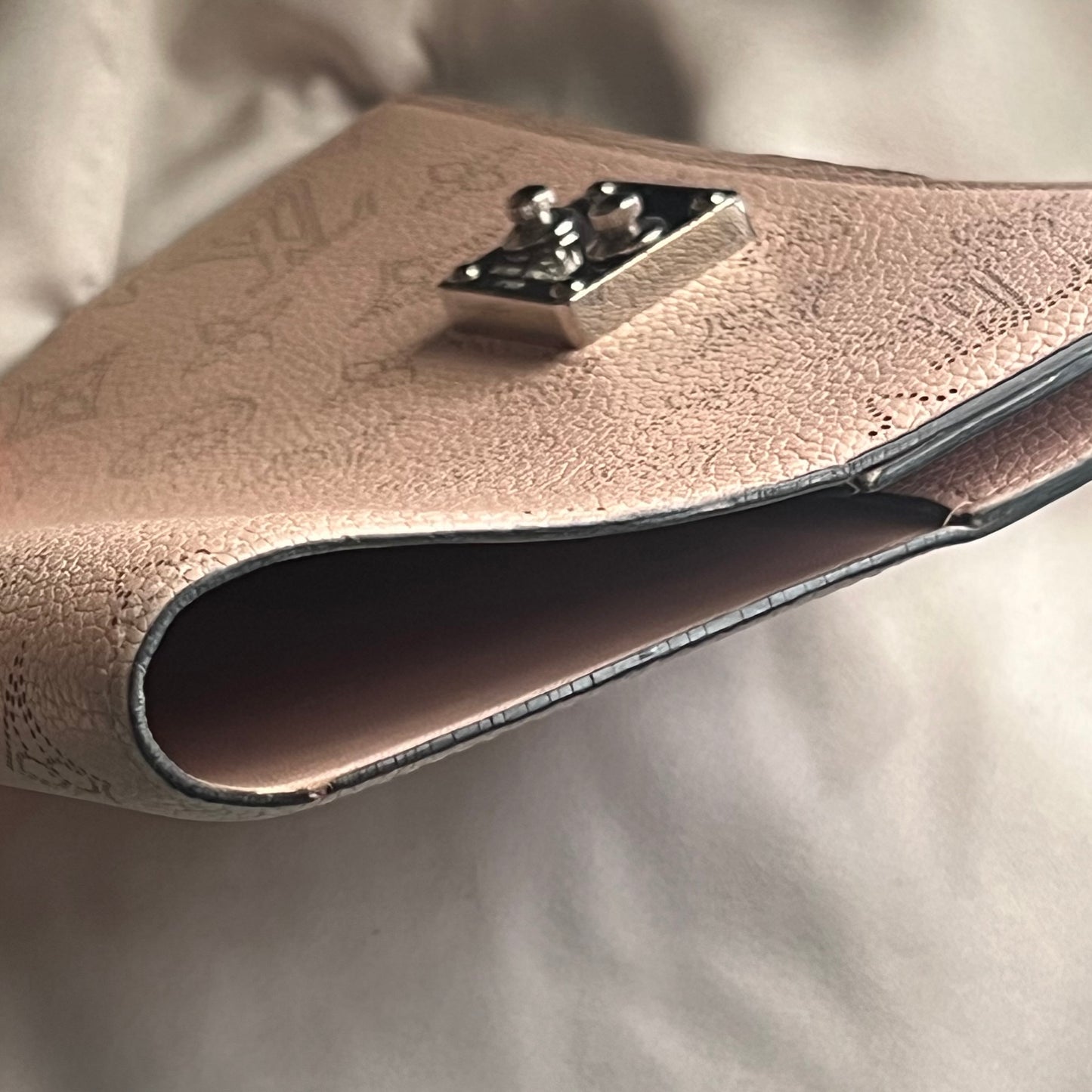 LV Paul Mahina Magnolia Agenda Planner Notebook Cover Pre-owned